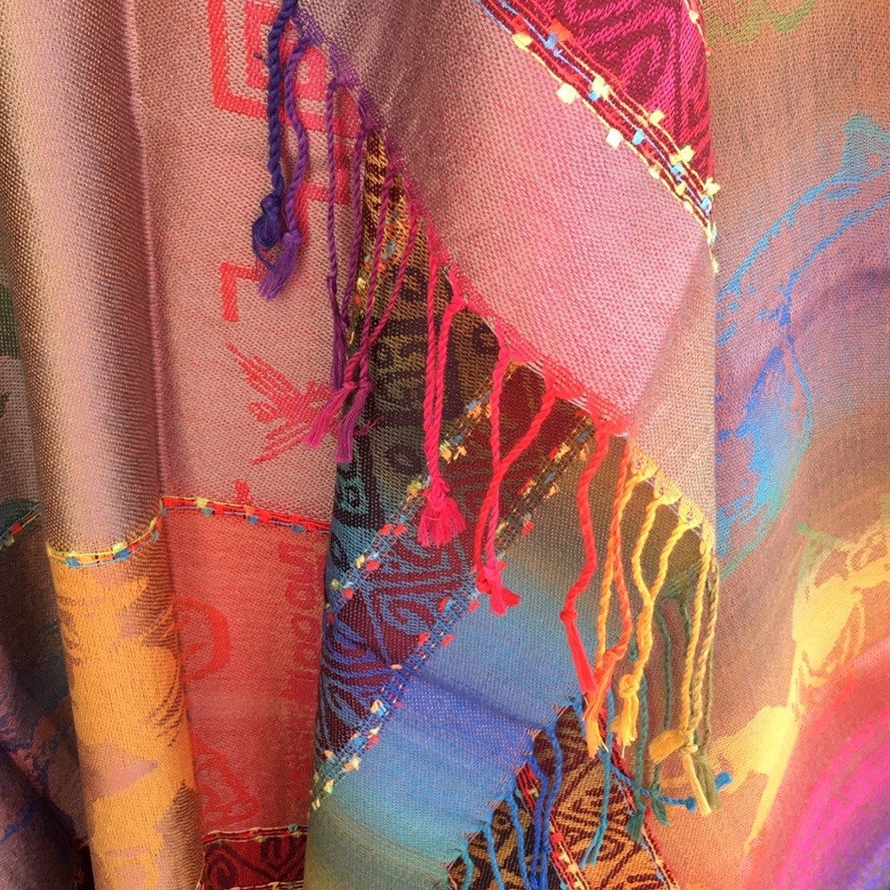 Beautiful shawl - Picture 5 of 8